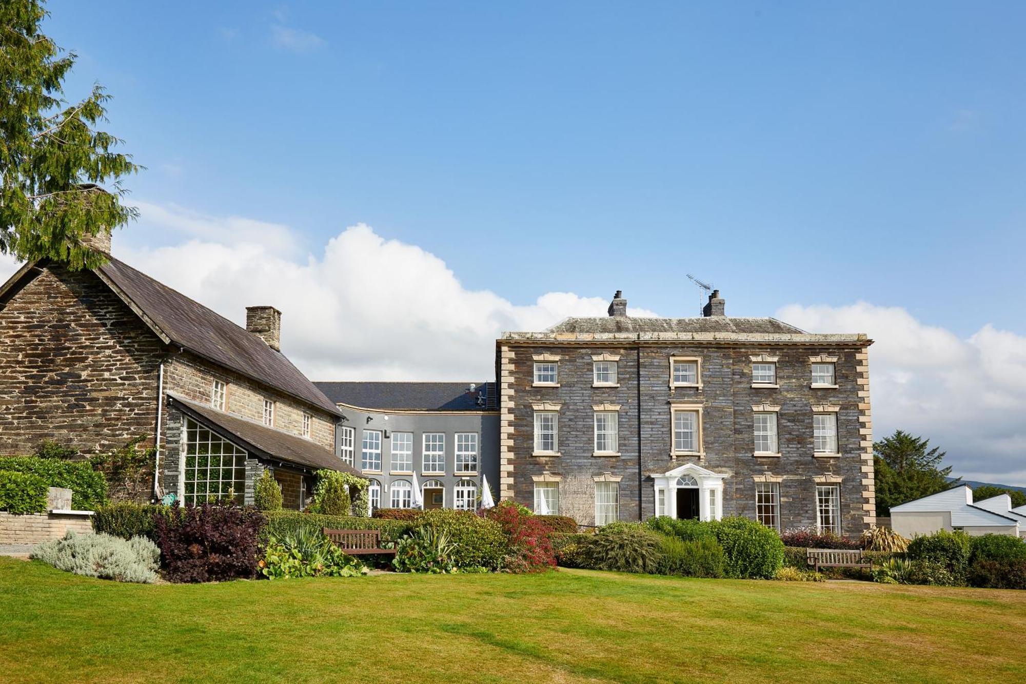 Macdonald Plas Talgarth Resort Pennal Exterior photo