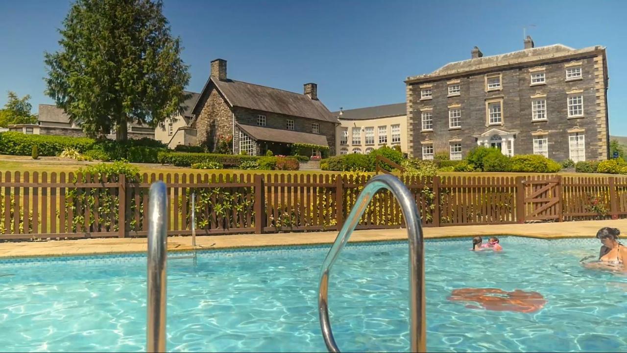 Macdonald Plas Talgarth Resort Pennal Exterior photo